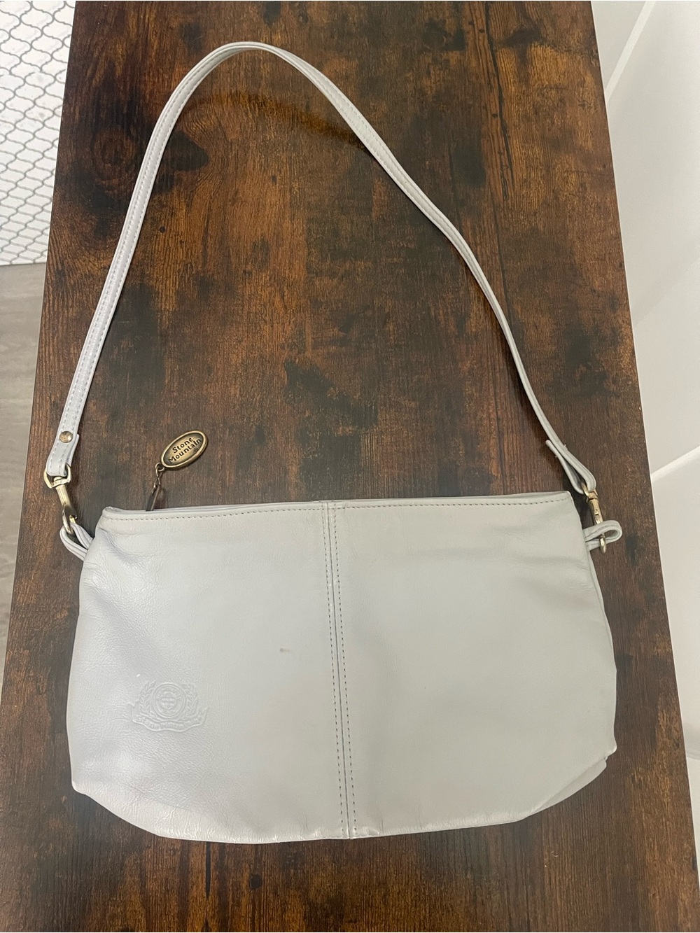 Stone Mountain Accessories Light Gray Leather Shoulder Purse